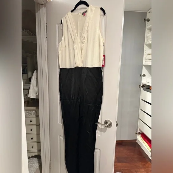 Vince Camuto Sleeveless Black and White Jumpsuit - Picture 1 of 3